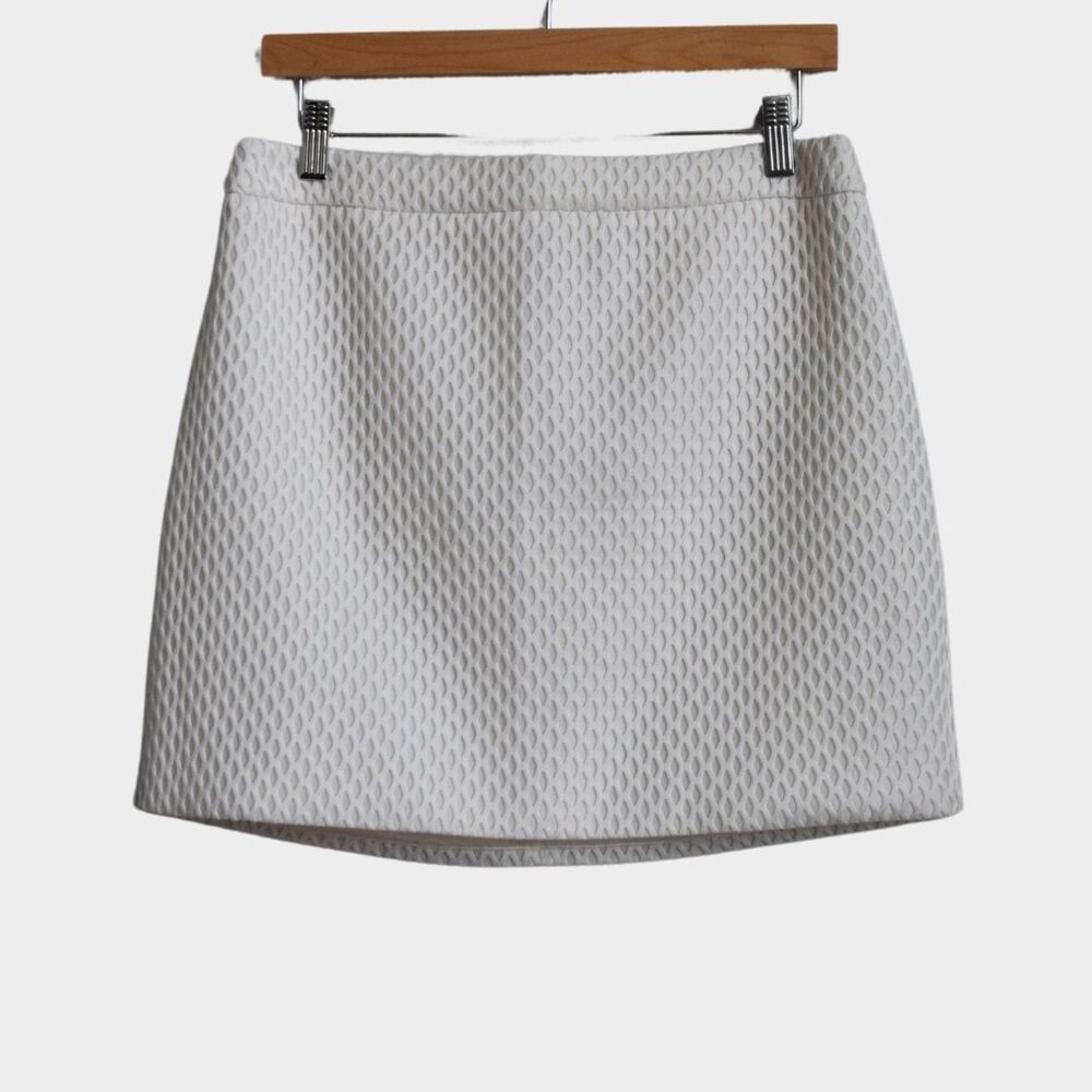 EXPRESS Fishnet Scuba Fabric Mini Skirt White Size 10